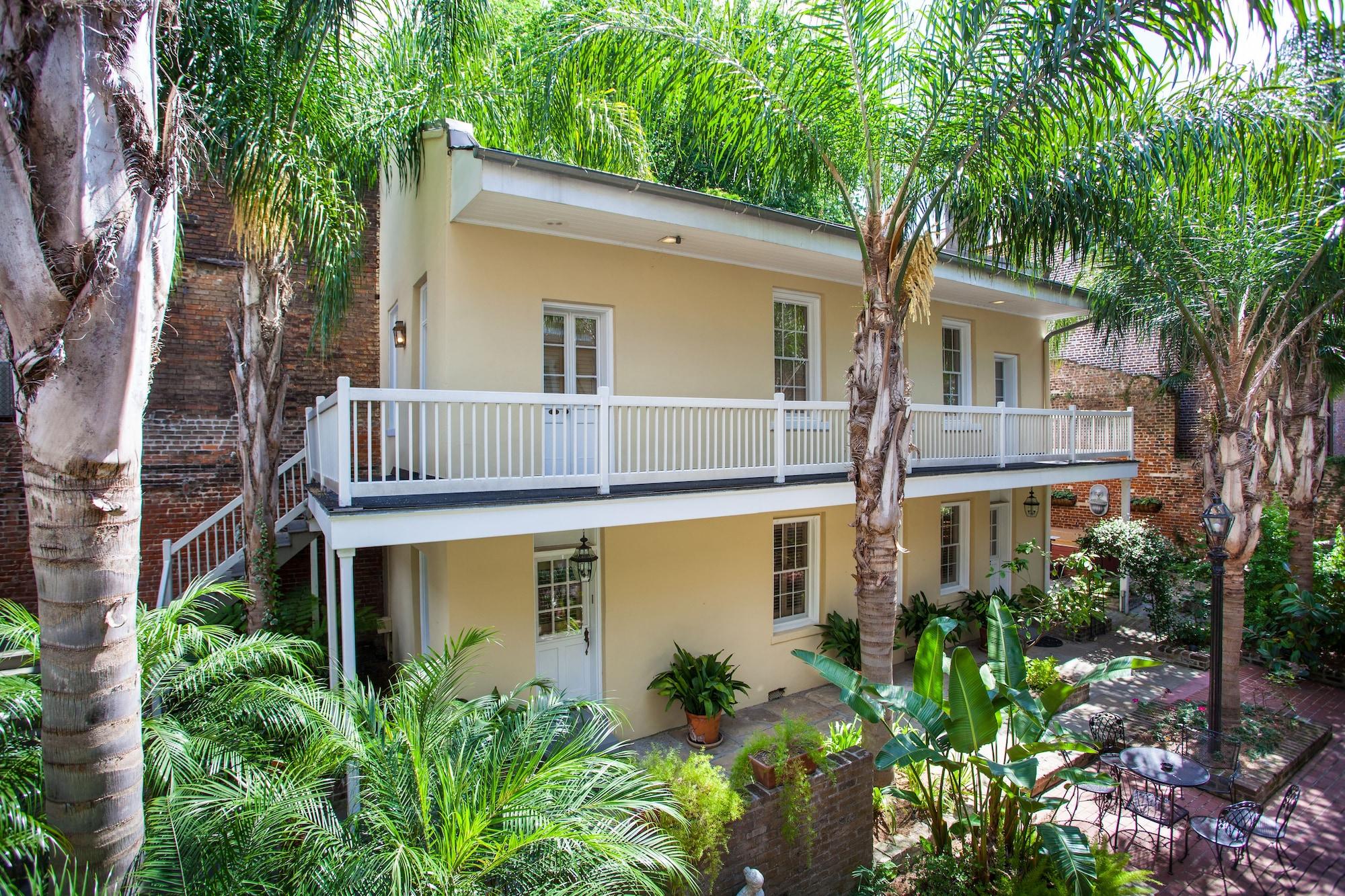 Dauphine Orleans Hotel New Orleans Exterior photo
