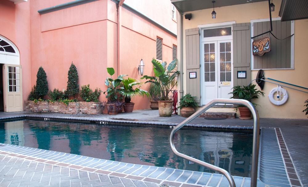 Dauphine Orleans Hotel New Orleans Exterior photo