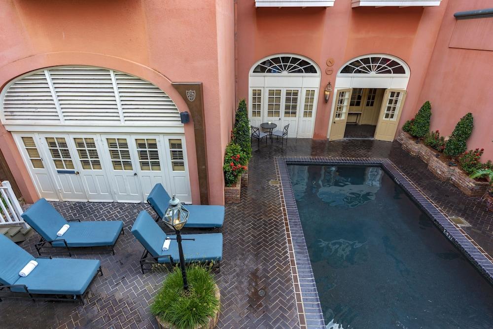 Dauphine Orleans Hotel New Orleans Exterior photo